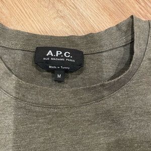 A.P.C t- shirt medium